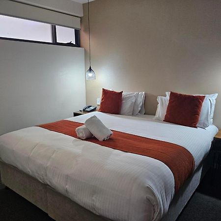 Altitude On Montville Exterior foto A bedroom at the hotel