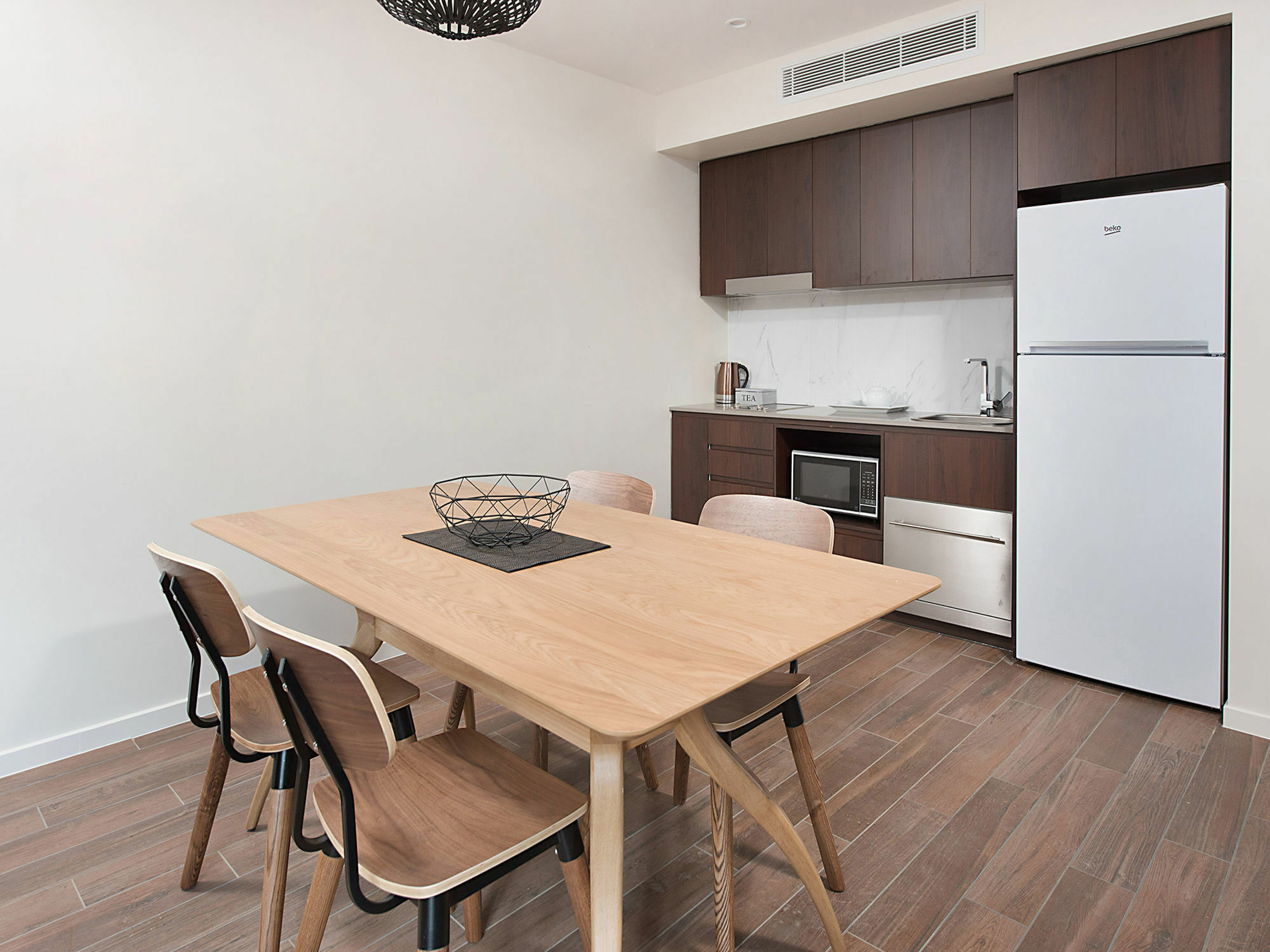 Altitude On Montville Exterior foto A kitchen in a student apartment at the University of Adelaide